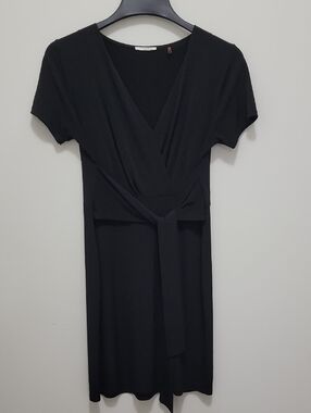 Tahari A Line Dress W/ Tie Front Sz S P/ P 17 " L 34" Black Short Sleeves